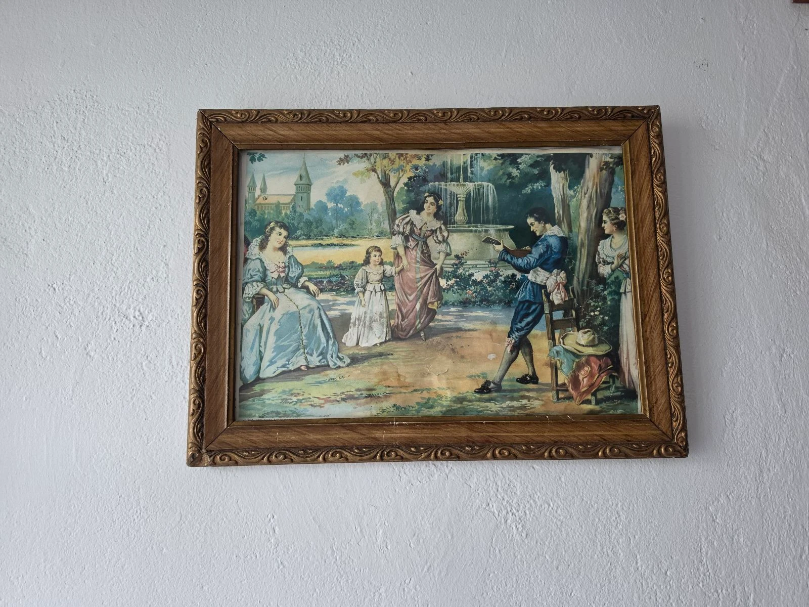 Vintage Frame with Classic Sheet and Carved Frame – photo 2